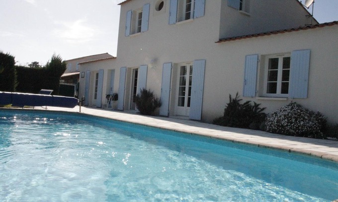 Saint-Trojan-les-Bains Villa | Villa piscina climatizada 200 m playa y bosque bicicletas muy grande jardín muy tranquilo