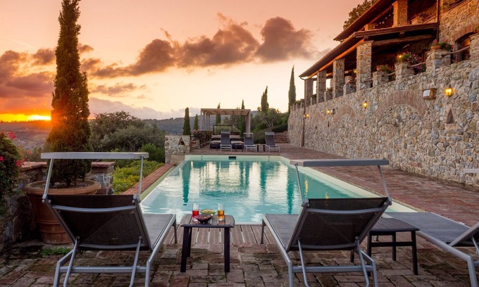 Civitella Paganico Villa | Villa con 20 camas divididas en 5 apartamentos.