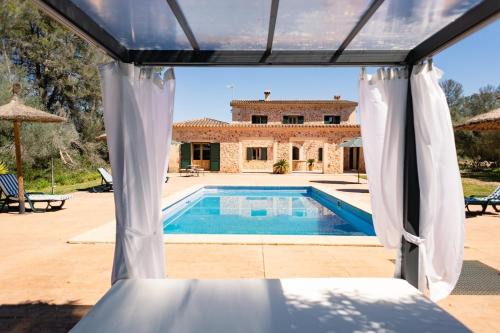 Sencelles Villa | Villa with a Pool in Mallorca for 12 people villa can barajas