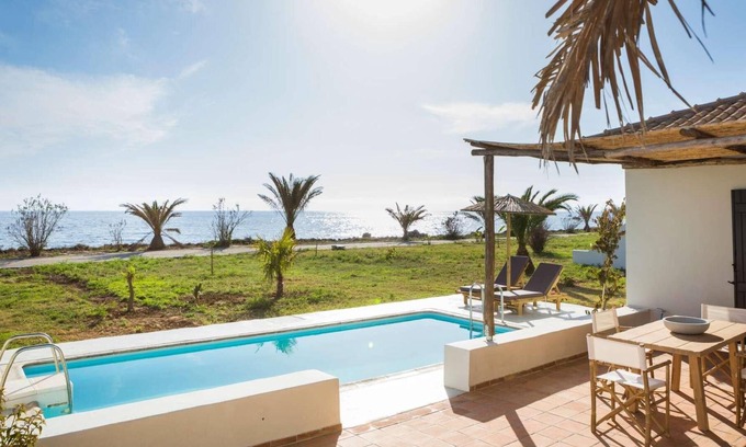 Kounopetra Villa | Villa with a Zen like vibe