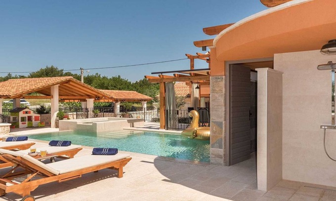 Skradin Villa | Villa with children's playground in Skradin