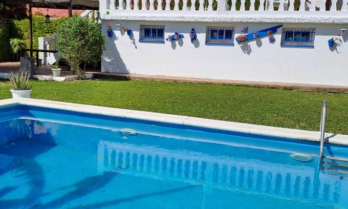 La Ribera de la Oliva Villa | CHALET CON AMPLIO JARDÍN Y PISCINA EN UN ENTORNO NATURAL