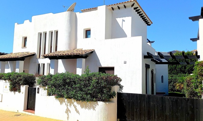 Vera Casa | Chalet con Jardin, Wifi y Television Español y Inglés
