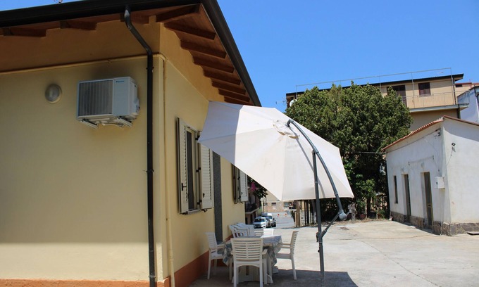 Pizzo Casa | Villa with garden, wood oven and total privacy