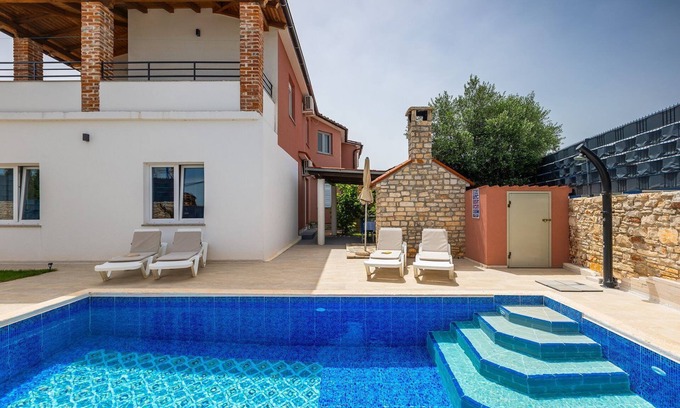 Sikici Casa | Villa con gimnasio, piscina privada, barbacoa