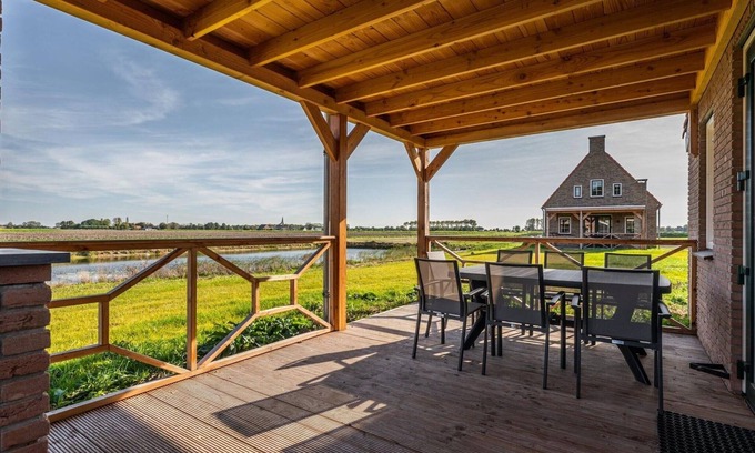 Ossenisse Casa | Villa With hot tub and Sauna, on a Holiday Park