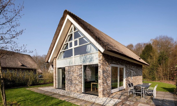 Ruinen Villa | Villa con jacuzzi y bañera de hidromasaje