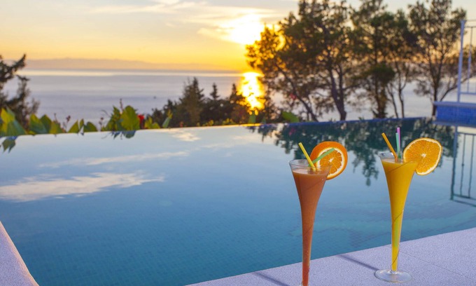 Tucepi Casa | Villa de lujo con piscina, terraza con vistas al mar, Internet,SAT /TV, parking