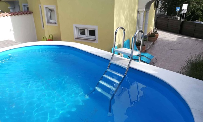 Dramalj Villa | Casa vacacional con acceso a internet y piscina