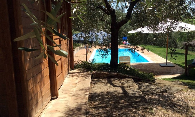 Castelnuovo di Farfa Villa | Villa con piscina en una ubicación idílica a solo 45 minutos de Roma.