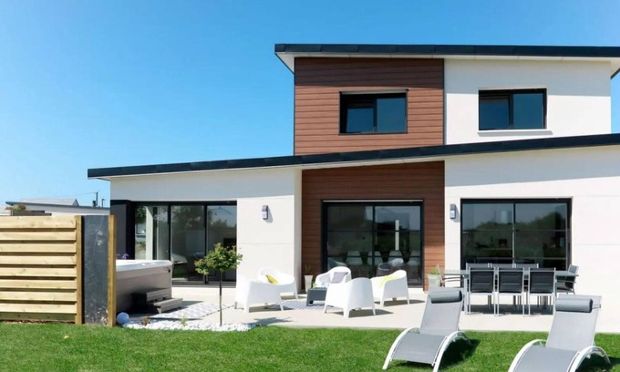 Cleder Casa | Villa with Jacuzzi, 300 m from the Beach! 🌞