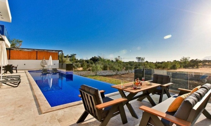 Uzumlu Apartamento | Villa with Jacuzzi, Hammam, Sauna and Pool in Kas