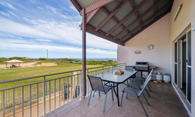 Ledge Point Casa | Villa with resort amenities