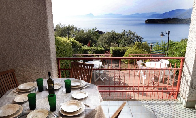 San Nicola Arcella Villa | Villa con vistas pintorescas en tres plantas con jardín y dos plazas de aparcamiento