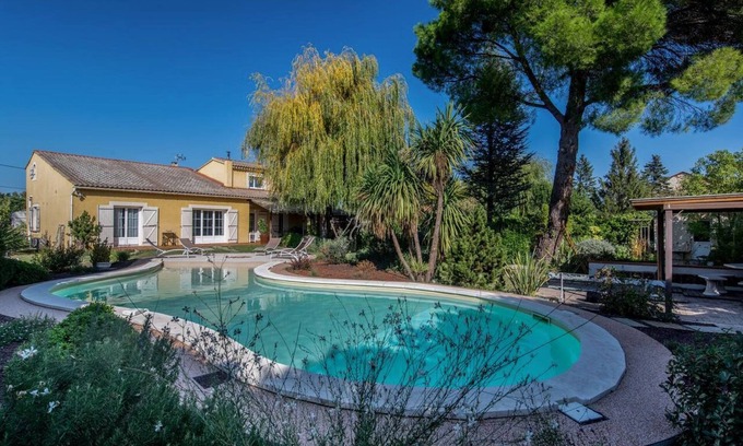 Le Thor Villa | Villa con piscina Plage® y gran jardín sombreado en Provenza y Luberon.