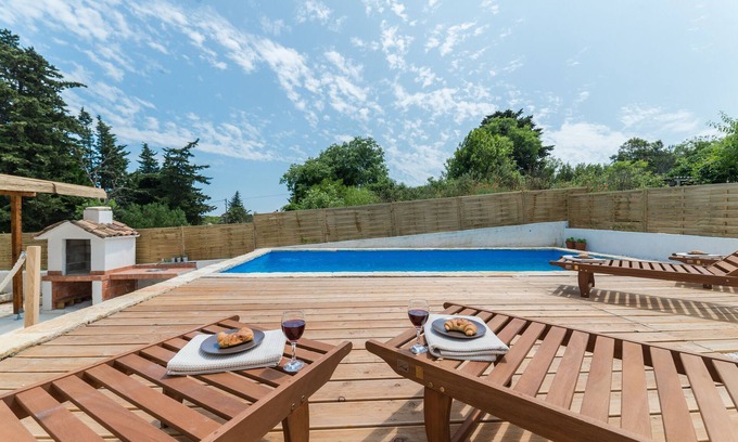 Savar Villa | Villa con piscina, a 300 metros de la playa, vista al mar, zona tranquila, cerca de Zadar