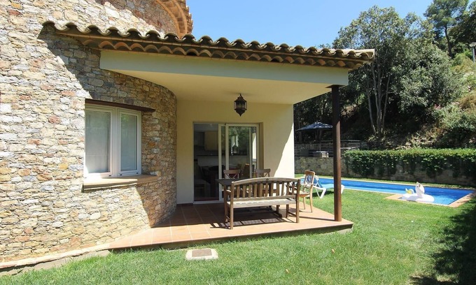 Sa Riera Villa | Villa "con piscina Ac y vistas al mar" con piscina, jardín y Wi-Fi