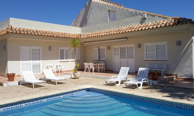 Vinaros Chalet De Esquí | CHALET CON PISCINA Y BARBACOA