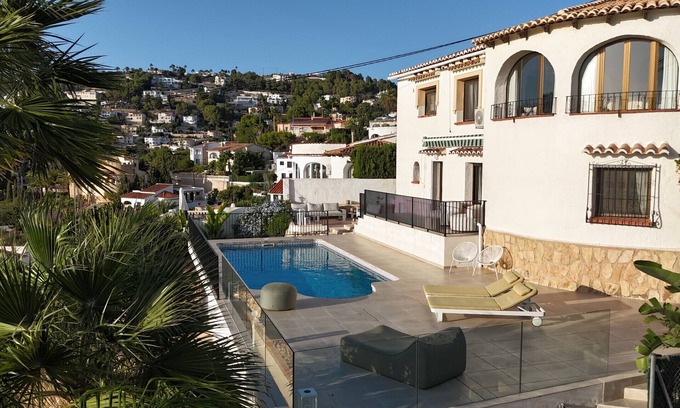 Costa de Benissa Chalet De Esquí | Villa con piscina y encanto en Benissa