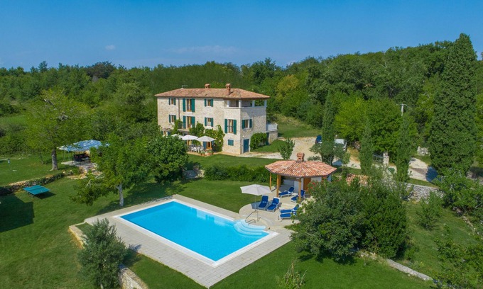 Rakotule Villa | Villa con piscina en el magnífico país, a sólo 20 minutos del mar, wi-fi gratuito
