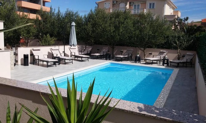 Zrce Apartamento | Villa with pool Petra & Sanja