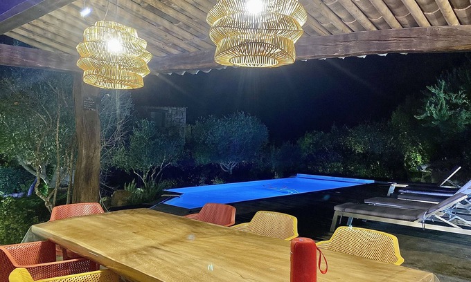 Santa Giulia Villa | Villa con piscina porto vecchio santa giulia standing de caractera en piedra