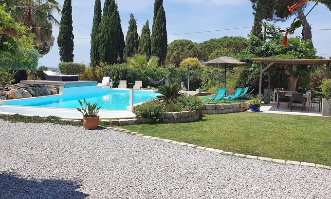 Beziers Villa | Villa con piscina, spa y parque de 5000 m², para unas vacaciones de ensueño