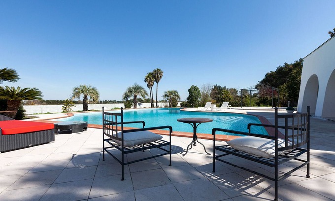 Galatina Villa | Villa con piscina, pista de tenis, sauna, 6 habitaciones, m850