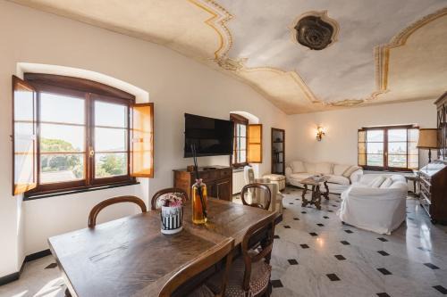 Zoagli Villa | Villa with Pool - Unique Sea View - Free Parking
