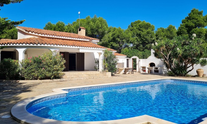 L'Ametlla de Mar Chalet De Esquí | Villa con piscina privada en l'Ametlla de Mar !