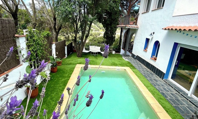 Sant Pol De Mar Casa | Casa con piscina, cerca de la playa y del bosque!