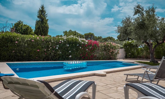 Calafat Casa | Villa con piscina privada en Calafat!