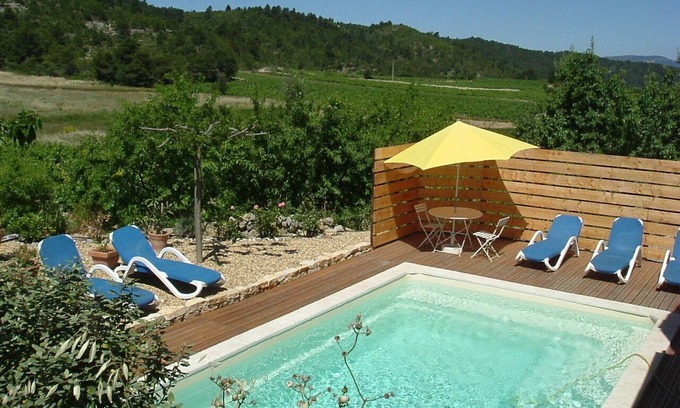 Coustouge Villa | Villa con piscina y vista panorámica hacia los viñedos y ubicada a 25 km. del mar