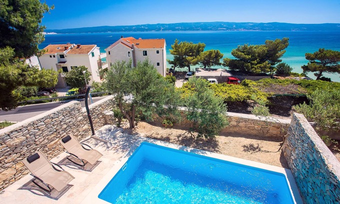 Omis Villa | ¡¡¡ÚLTIMO MINUTO!!! Villa "Kantarion" con piscina privada, a tan solo 50 metros del mar.