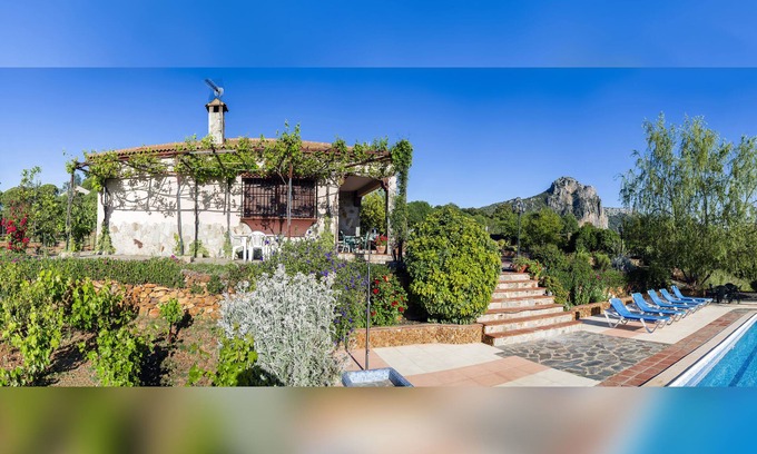 El Gastor Villa | Villa con piscina privada, maravillosas vistas al lago / montaña y Wifi
