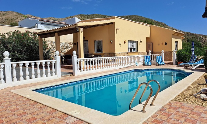 Arboleas Villa | Villa con piscina privada en populares Village Ubicación