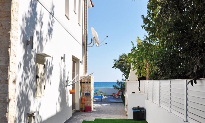 Mazotos Villa | Villa con piscina privada junto al mar