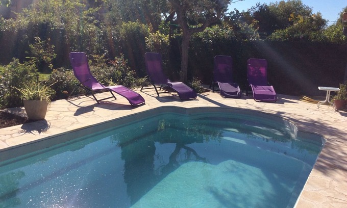 Riou - Petit Juas - Av de Grasse Villa | Villa con piscina privada en el corazón de Cannes.