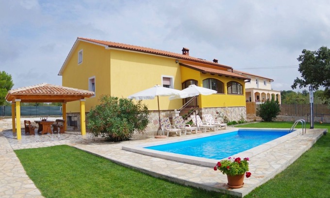 Jursici Casa | Villa Con Piscina Privada En La Aldea Juršići