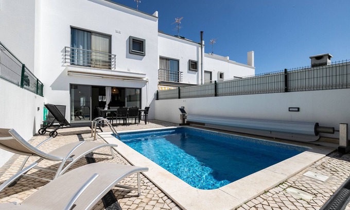 Manta Rota Chalet De Esquí | Casa con piscina privada a 100m de la playa by ALGARVEMANTA (16V3)