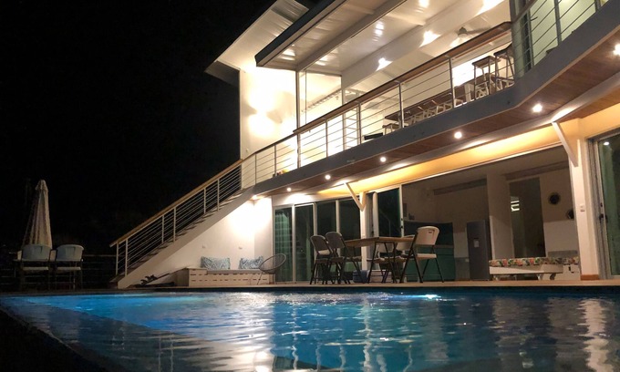 Playa Hermosa Cóbano Villa | Villa con vistas al mar a pocos pasos de la playa.