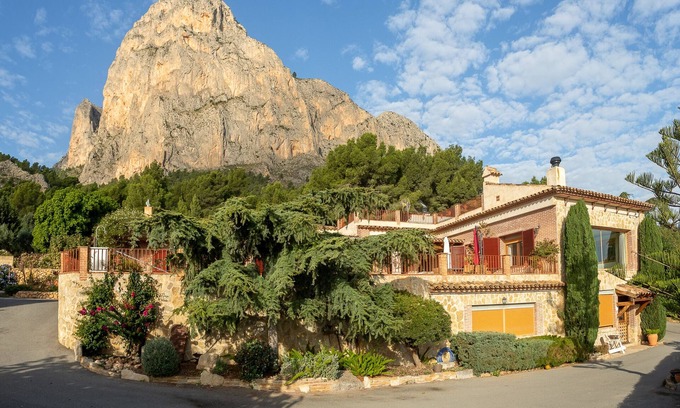 Polop Villa | Villa con vistas al mar y a la montaña