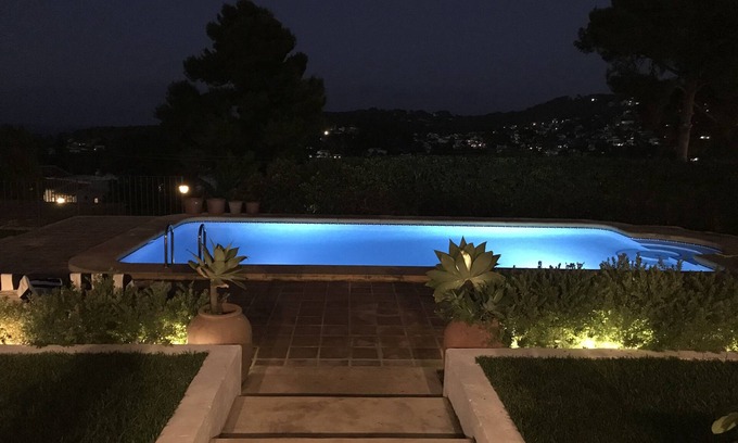 Javea Chalet De Esquí | "Villa" with sea views. Urbanization Tosalet. Newly refurbished.garden & Pool