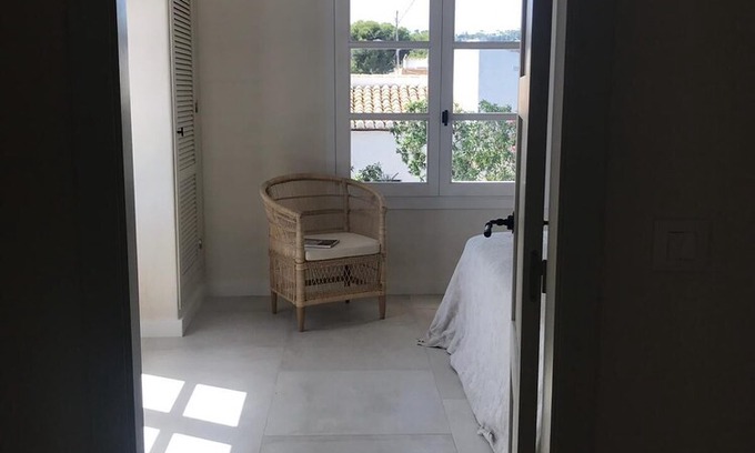El Tosalet Chalet De Esquí | "Villa" with sea views. Urbanization Tosalet. Recently renovated. Big garden