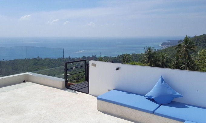 Lamai City Center Villa | Villa con espectaculares vistas al mar, jardín tropical y cascada en Koh Samui