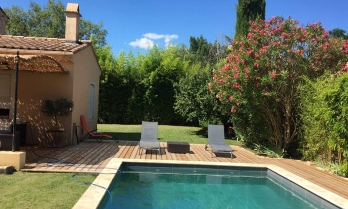 Pont-Saint-Esprit Villa | Villa with Pool in PONT SAINT ESPRIT near the Ardeche Gorges