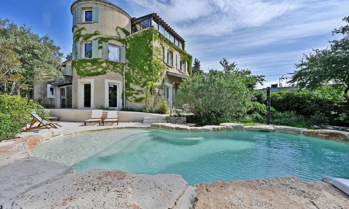 Les Angles Villa | VILLA with swimming pool 5 min from Avignon