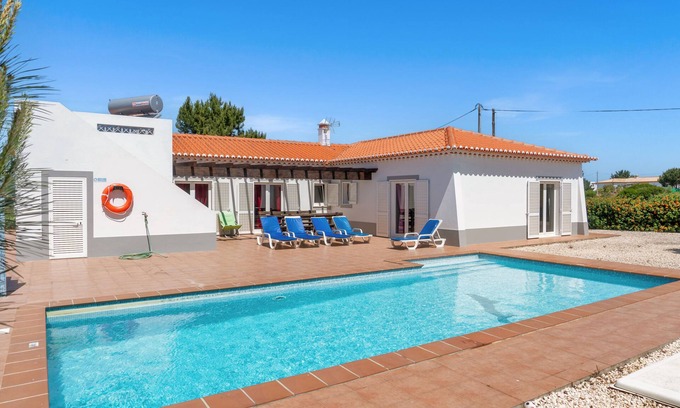 Aljezur Casa | Villa With Swimming Pool in Vale da Telha