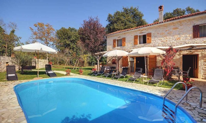 Gracisce Villa | Casa vacacional con piscina y parque infantil