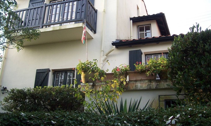 Ciboure Villa | Villa con vistas al mar en la colina tranquila, cerca de las playas y el centro
